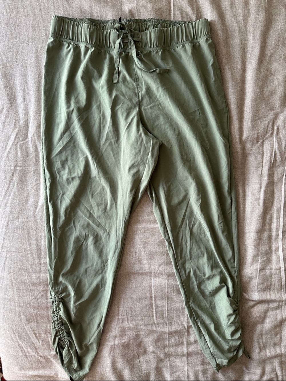 GAIAM Olive Drawstring Relaxed Fit Joggers